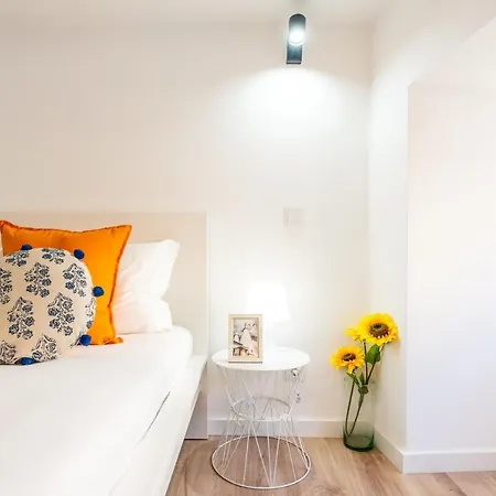 Guestready - Stylish 3br Family Apt For 6 Guests - Alcantara Διαμέρισμα *